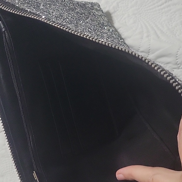 Carlos Santana Silver Glitter Clutch NWT - Picture 3 of 7